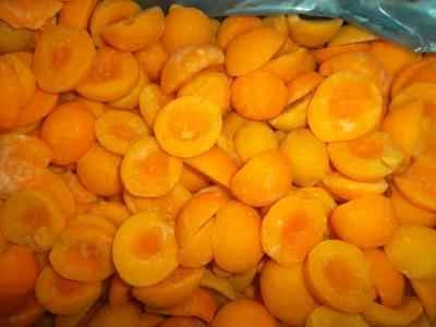 High Quality Flash Frozen Full Grain Apricots Delicious for Smoothies Baking Factory Supply IQF Processed Fresh Frozen Fruit