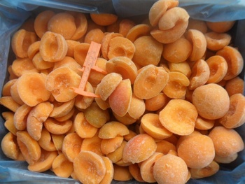 High Quality IQF Frozen Apricot Halves Hot Sales for Wholesale and Retail Factory Price Water Preservation Bulk Packaging 0
